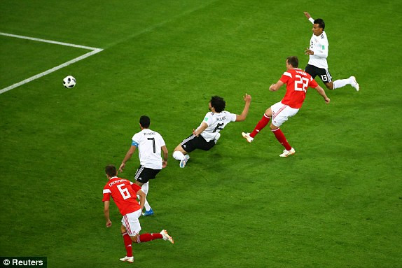 Salah không thể cứu Ai Cập khỏi thất bại trước 'Gấu Nga' ảnh 25