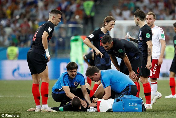 Croatia vào tứ kết sau trận thắng 'vỡ tim' trên chấm 11m ảnh 23