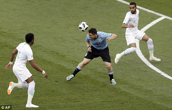 Suarez lập công, Uruguay sớm lấy vé vòng 1/8 World Cup ảnh 8