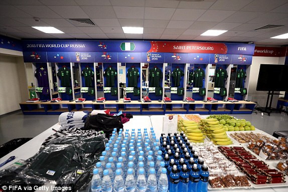 Argentina lách qua khe cửa hẹp vào vòng 1/8 World Cup ảnh 14