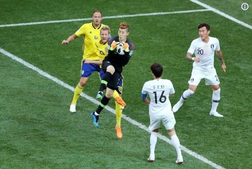 Thụy Điển đánh bại Hàn Quốc nhờ công nghệ VAR ảnh 13