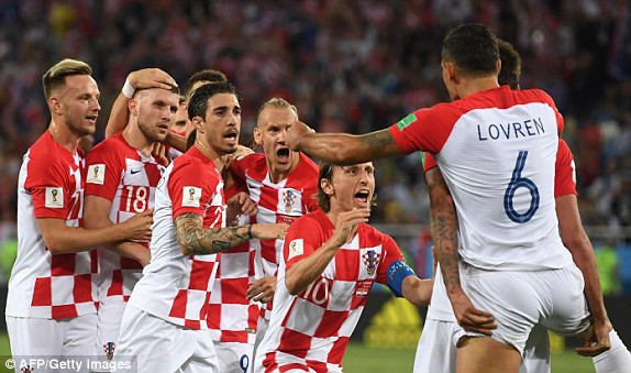 Hàng thủ lóng ngóng, Nigeria thua trắng Croatia ảnh 19