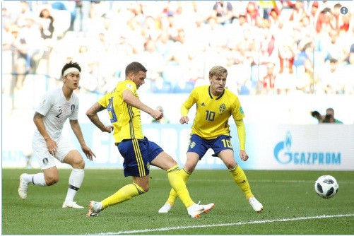 Thụy Điển đánh bại Hàn Quốc nhờ công nghệ VAR ảnh 11