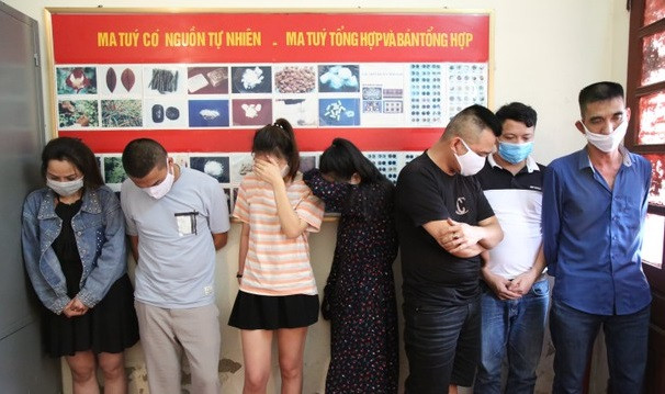 Đột kích, bắt 7 đối tượng 'phê' ma túy trong khách sạn ảnh 1