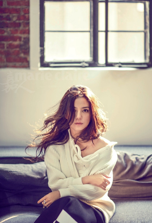 Triệu Vy, Băng Băng tự tin khoe vẻ đẹp sexy tuổi 40 ảnh 2