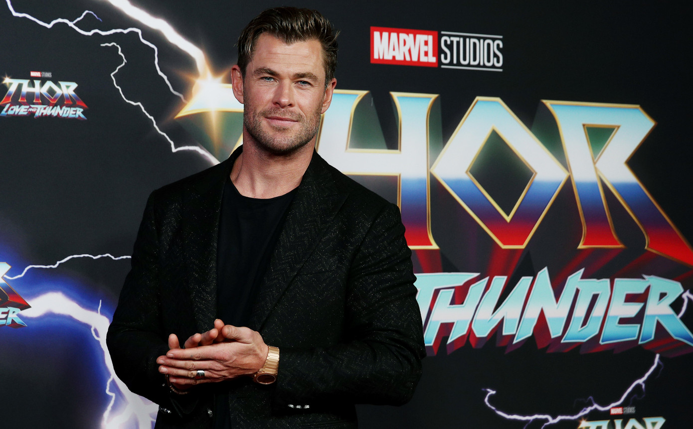Chris Hemsworth cho rằng khán giả xứng đáng với một phần phim Thor hay hơn. Chris Hemsworth cho rằng khán giả xứng đáng với một phần phim Thor hay hơn.
