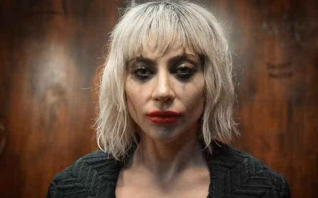 Tạo hình Harley Quinn của Lady Gaga gây bão. Tạo hình Harley Quinn của Lady Gaga gây bão.