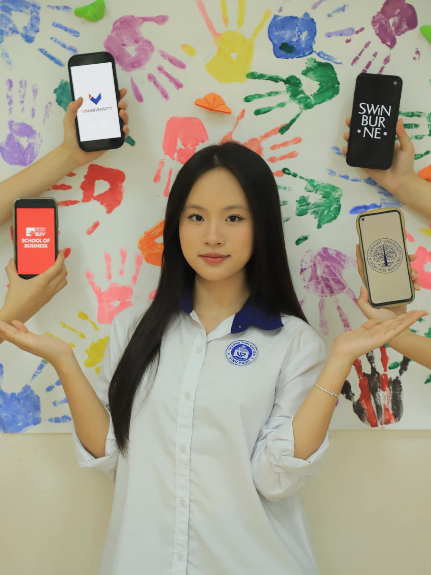 Chân dung thủ khoa khối D01 toàn quốc trong kỳ thi tốt nghiệp THPT 2024. Chân dung thủ khoa khối D01 toàn quốc trong kỳ thi tốt nghiệp THPT 2024.