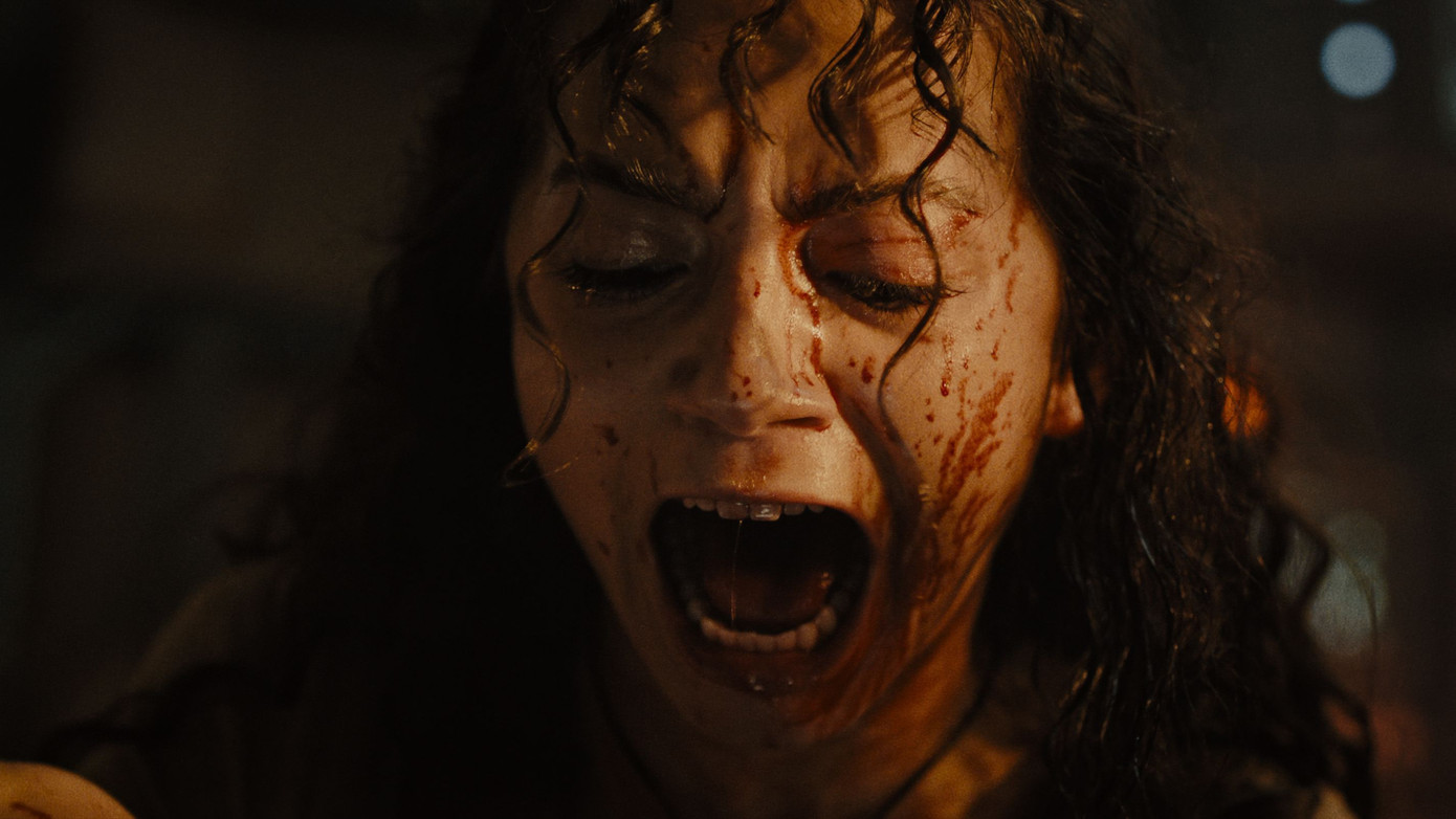 Alien: Romulus không hề "nhẹ tay" trong những phân cảnh kinh dị để khiến khán giả lo sợ. Alien: Romulus không hề "nhẹ tay" trong những phân cảnh kinh dị để khiến khán giả lo sợ.