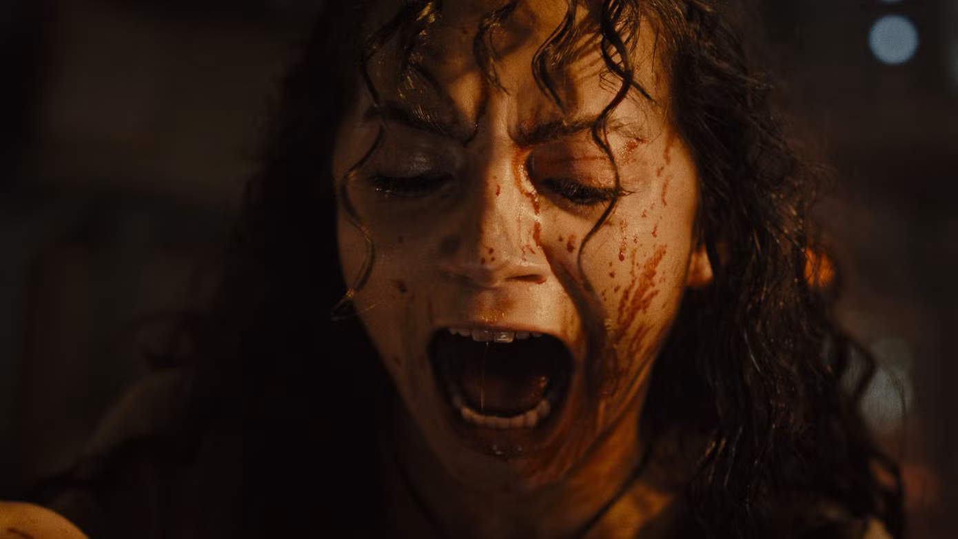 Alien: Romulus không hề "nhẹ tay" trong những phân cảnh kinh dị để khiến khán giả lo sợ.