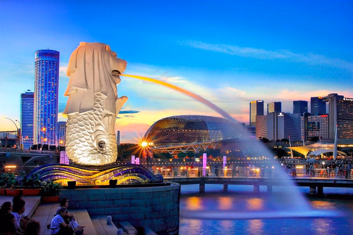 Nhiều người tận dụng cơ hội để du lịch Singapore.