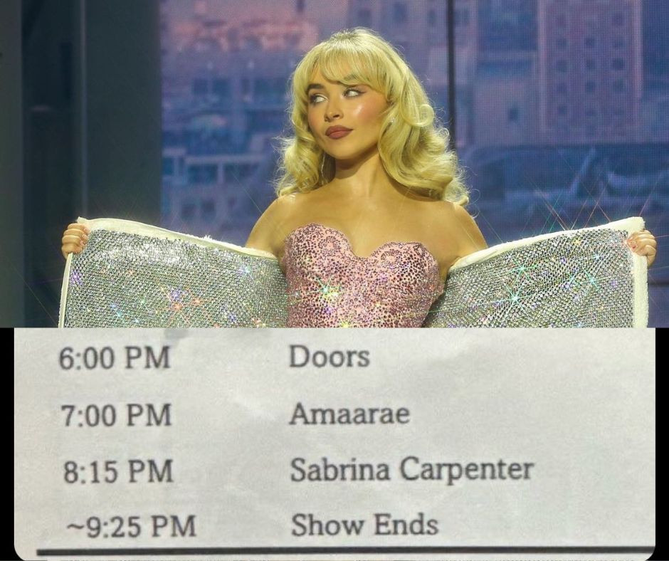 Chưa đến 9:30 đã hết show khiến khán giả không hài lòng vì phải về quá sớm. Chưa đến 9:30 đã hết show khiến khán giả không hài lòng vì phải về quá sớm.