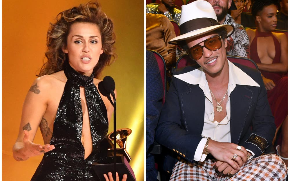 Sự trùng hợp này đã được nhiều người để ý kể từ khi ca khúc Flowers được ra mắt.