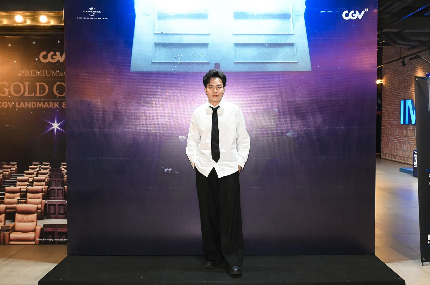 Nhạc sĩ Hứa Kim Tuyền chấm 9/10 cho album mới của Billie Eilish.