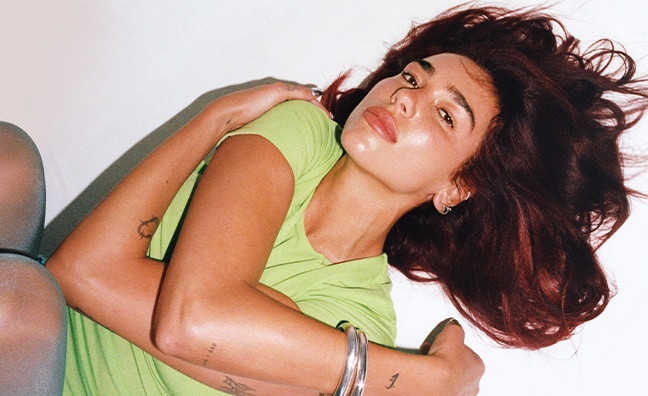 Người hâm mộ hi vọng Dua sẽ trở lại với những sản phẩm chất lượng hơn trong tương lai. Người hâm mộ hi vọng Dua sẽ trở lại với những sản phẩm chất lượng hơn trong tương lai.