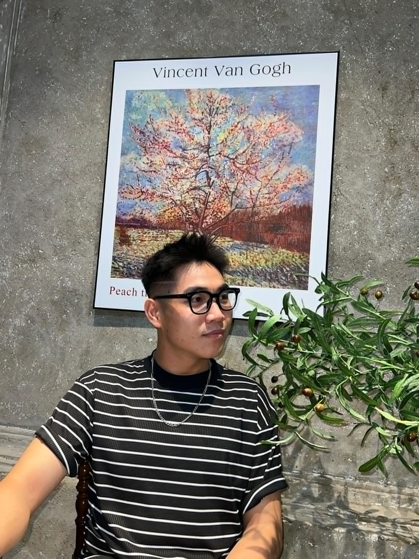 Giới trẻ có thể học cách tự yêu thương bản thân mà không cần đến sự chấp nhận của người khác. Ảnh: NVCC Giới trẻ có thể học cách tự yêu thương bản thân mà không cần đến sự chấp nhận của người khác. Ảnh: NVCC