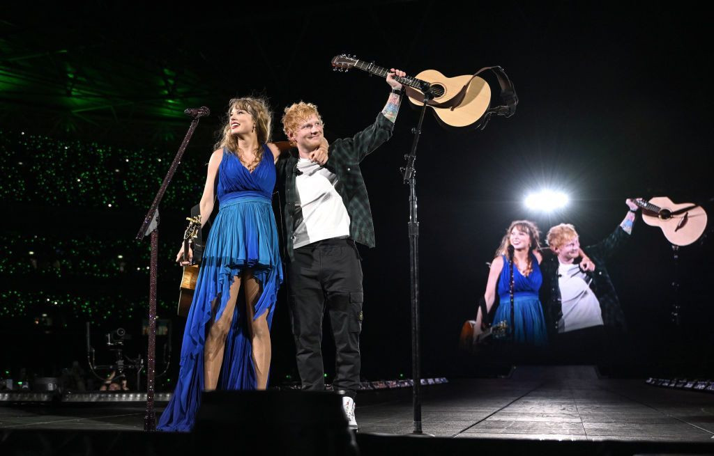 Taylor Swift và Ed Sheeran khiến người hâm mộ thích thú. Taylor Swift và Ed Sheeran khiến người hâm mộ thích thú.
