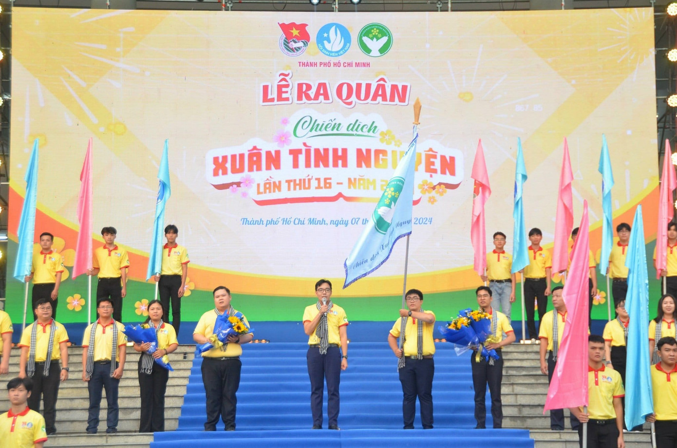 Lễ ra quân chiến dịch diễn ra tốt đẹp. Lễ ra quân chiến dịch diễn ra tốt đẹp.