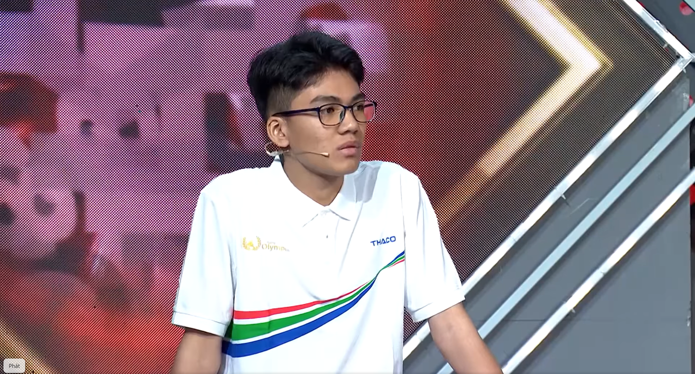 Minh Hoàng cũng thể hiện khá tốt ở phần thi Vượt chướng ngại vật Minh Hoàng cũng thể hiện khá tốt ở phần thi Vượt chướng ngại vật