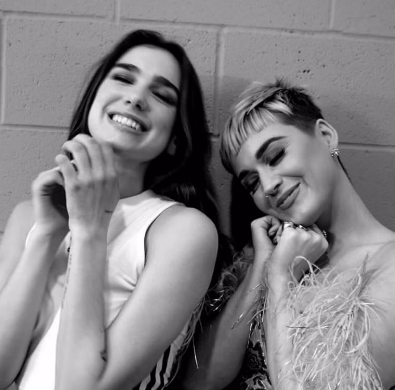 Liệu Dua Lipa có lặp lại cú sẩy chân của Katy Perry?