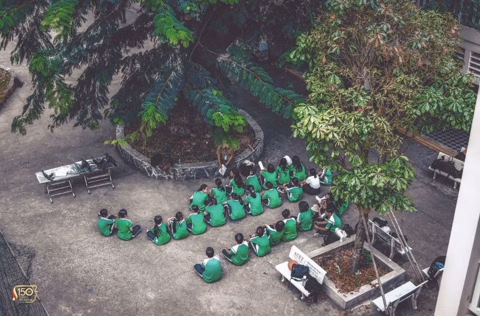 Ảnh: THPT Lê Quý Đôn - 150 năm - Bay cao khát vọng tri thức.