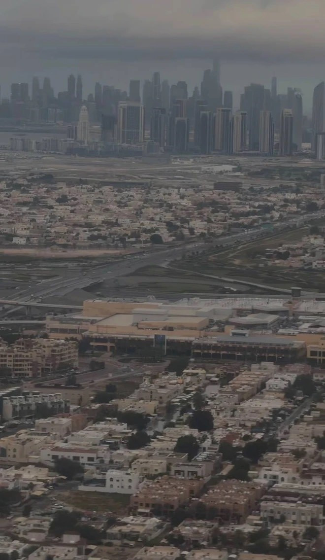 Thành phố Dubai nhìn từ trên cao xuống.