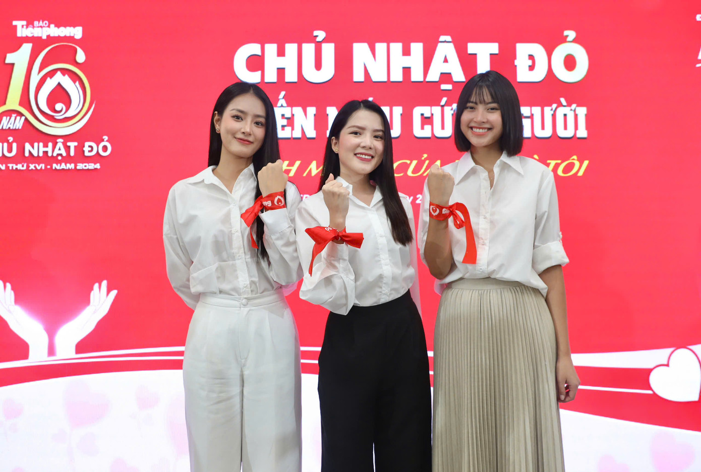 Chương trình Chủ Nhật Đỏ lần thứ XVI 2024 có sự tham gia của Bùi Khánh Linh - Á hậu 1 Miss Grand Vietnam 2023, Hoa khôi Huỳnh Thúy Vi và người đẹp Đào Thị Hà. Chương trình Chủ Nhật Đỏ lần thứ XVI 2024 có sự tham gia của Bùi Khánh Linh - Á hậu 1 Miss Grand Vietnam 2023, Hoa khôi Huỳnh Thúy Vi và người đẹp Đào Thị Hà.