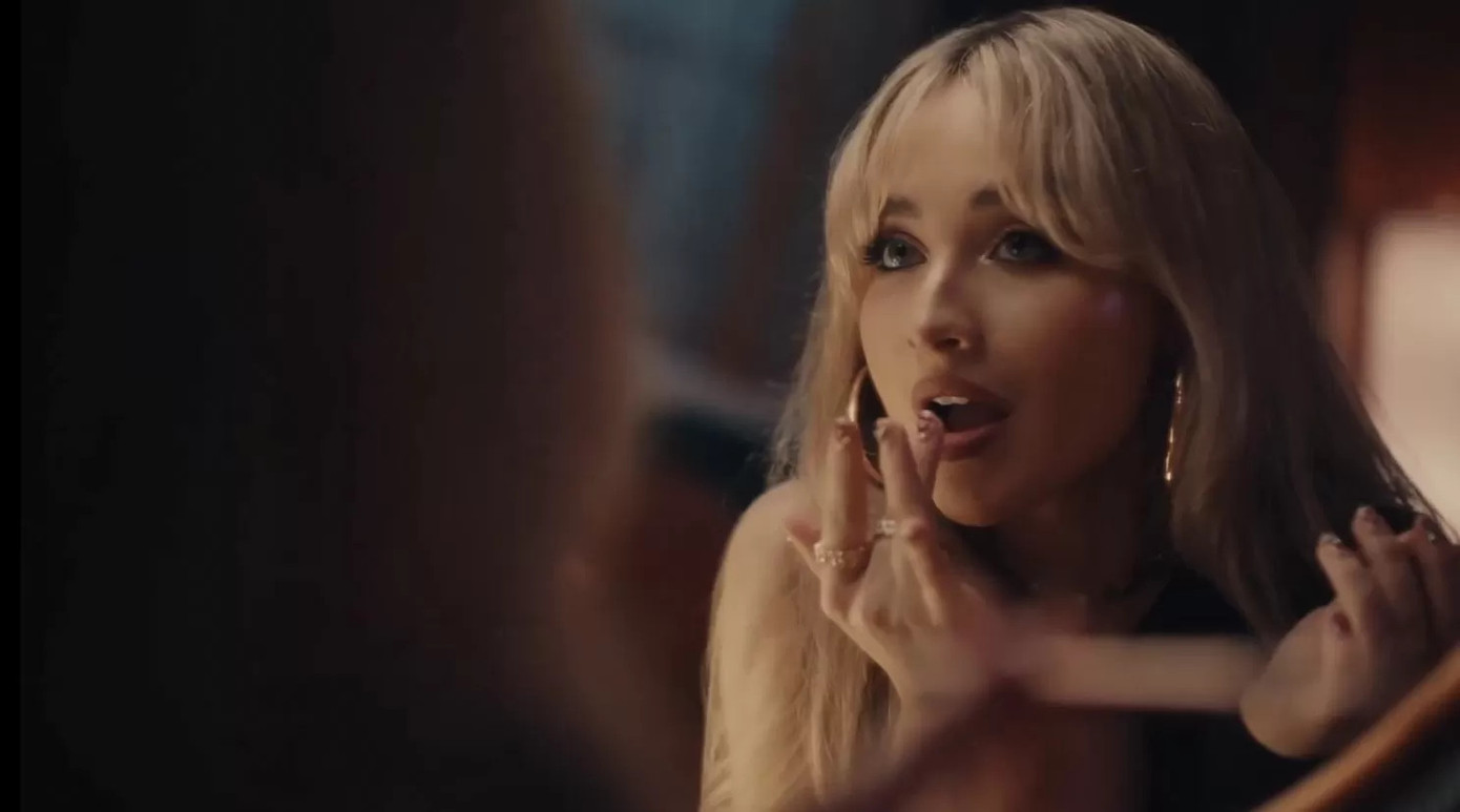 Ca khúc Nonsense đã giúp tên tuổi của cô nàng vươn xa hơn trong làng nhạc Âu Mỹ. Ca khúc Nonsense đã giúp tên tuổi của cô nàng vươn xa hơn trong làng nhạc Âu Mỹ.