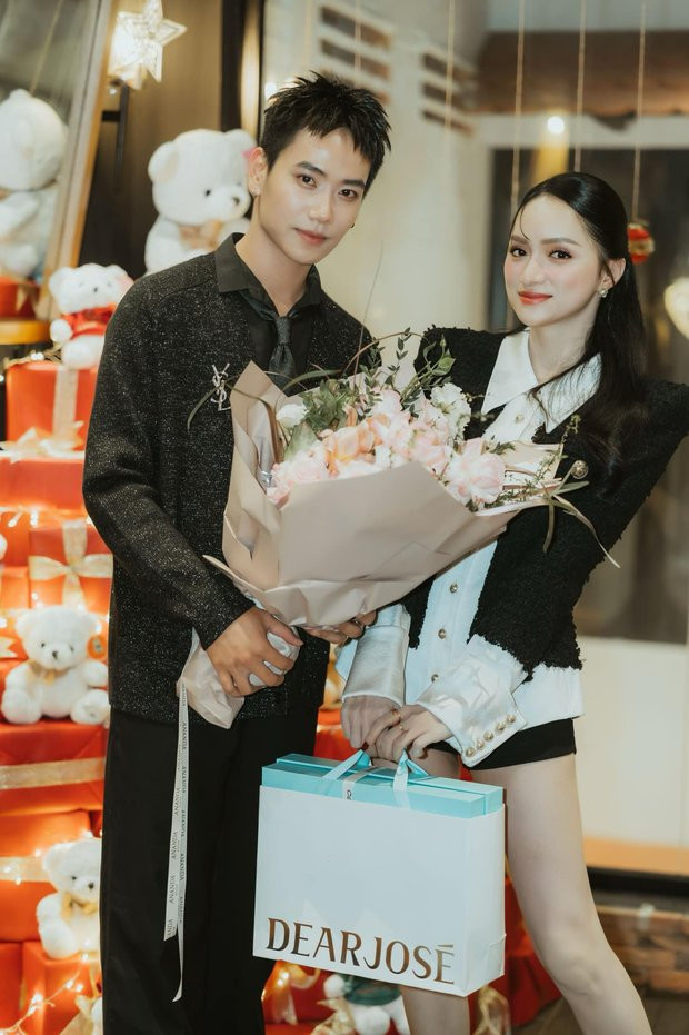 Trần Nhậm bị soi liên tục xuất hiện cạnh Hương Giang trong thời gian qua.