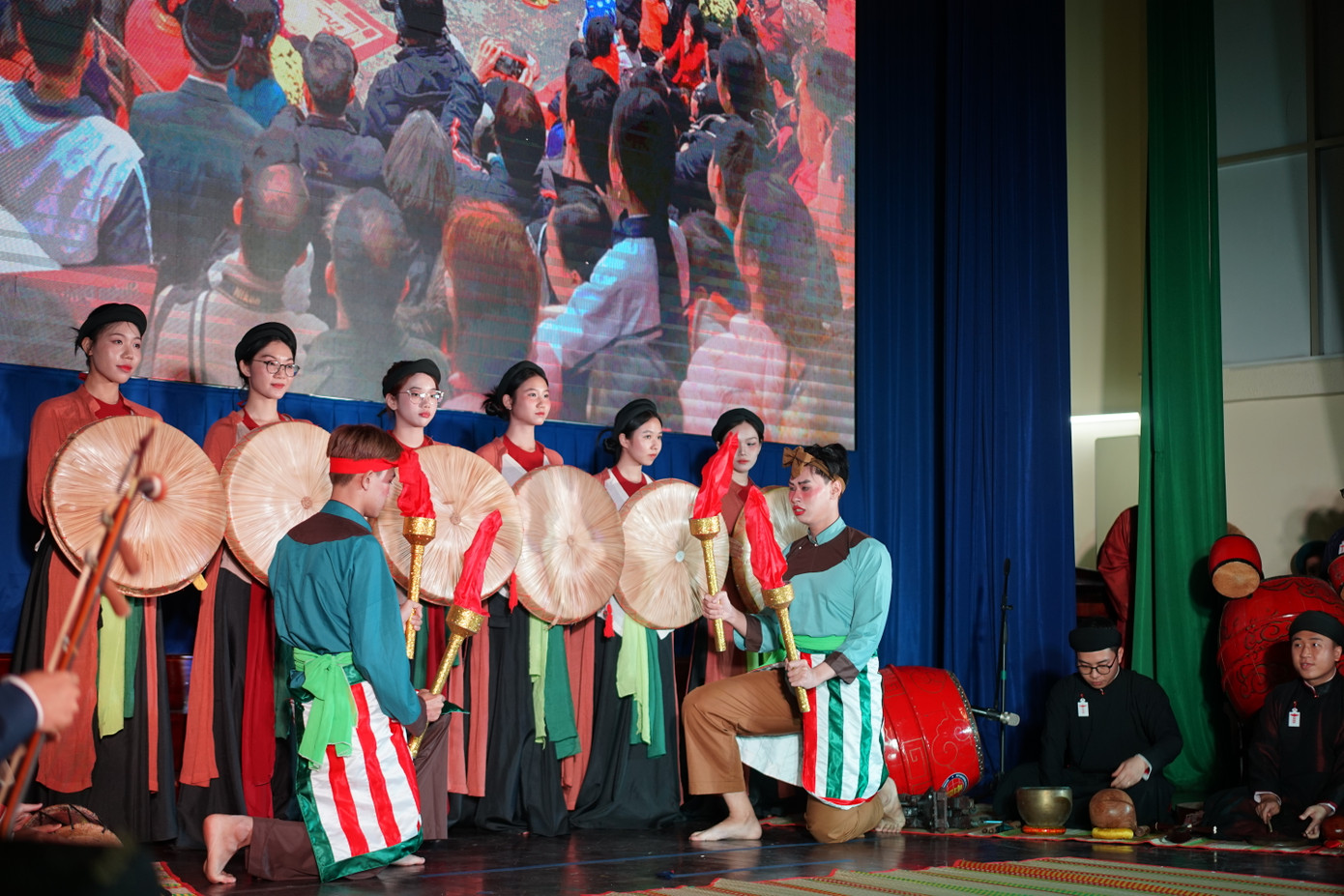 Một số hình ảnh tại đêm gala Tóc Xanh Vạt Áo 2024.