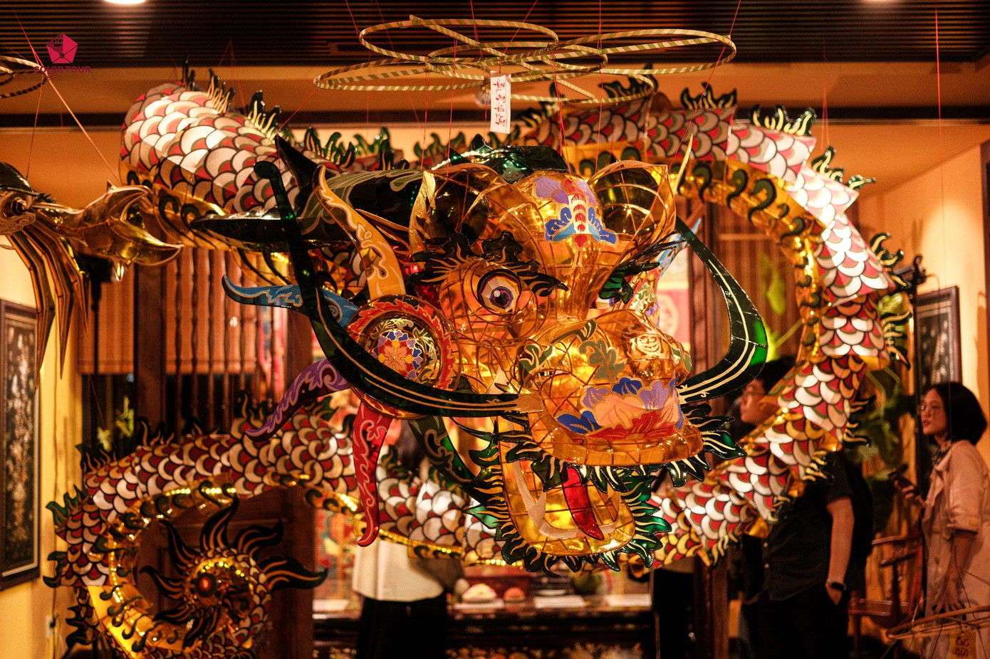 Nếu yêu thích triển lãm có thể ghé ngay quận Tân Bình (TP.HCM) để thưởng thức những khung cảnh tuyệt vời này. Ảnh: Color Tour - Du Lịch Thiện Nguyện Nếu yêu thích triển lãm có thể ghé ngay quận Tân Bình (TP.HCM) để thưởng thức những khung cảnh tuyệt vời này. Ảnh: Color Tour - Du Lịch Thiện Nguyện