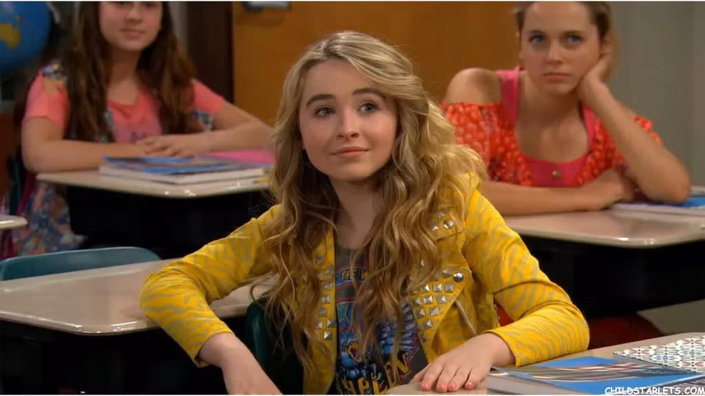 Sabrina Carpenter bắt đầu tại Disney với vai diễn Maya trong bộ phim Girl Meets World.