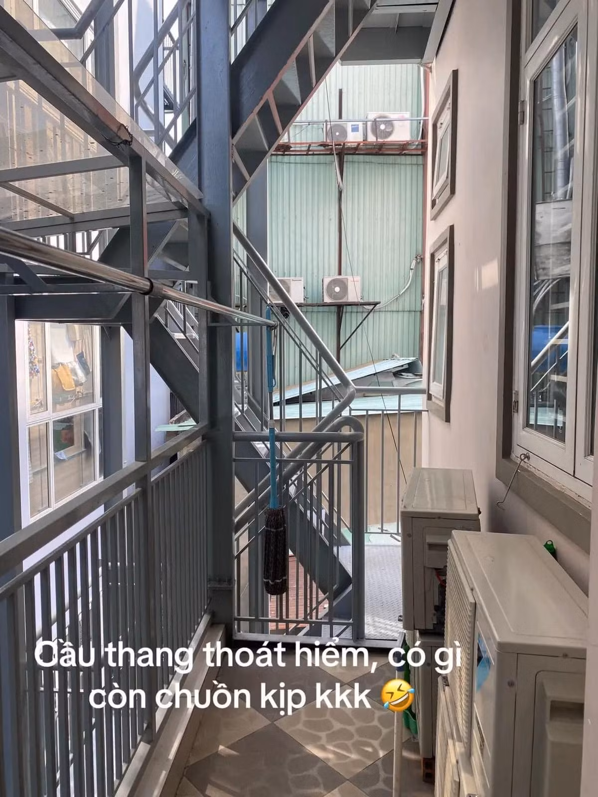 Một số hình ảnh khác trong dãy trọ. Nguồn: Huê Lương