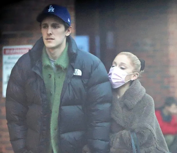 Dalton Gomez từng cảm thấy khó khăn khi đối diện với độ nổi tiếng của vợ cũ.