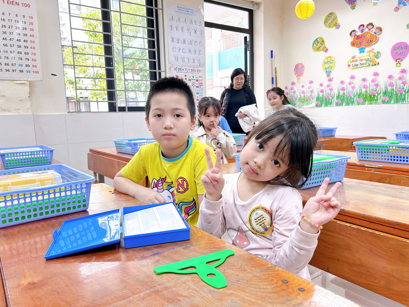 Trong lớp cũng có nhiều hoạt động khác nhau để tween có thể tham gia trải nghiệm.