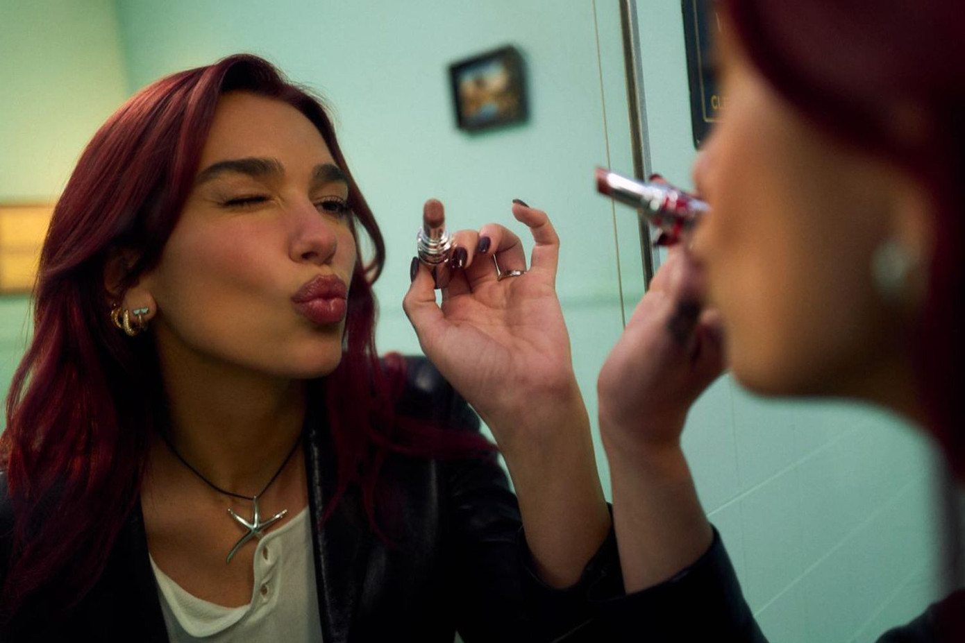 Dua Lipa vẫn chưa công bố tên cho album mới của mình.