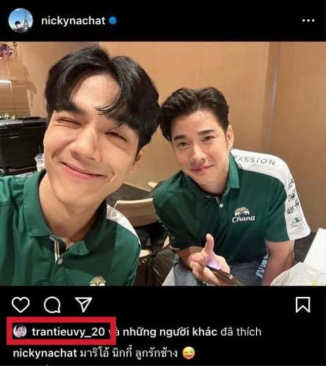 Dù đang nằm trong tầm ngắm của cư dân mạng, Tiểu Vy và Nicky Nachat vẫn không ngại tương tác với nhau trên mạng xã hội.