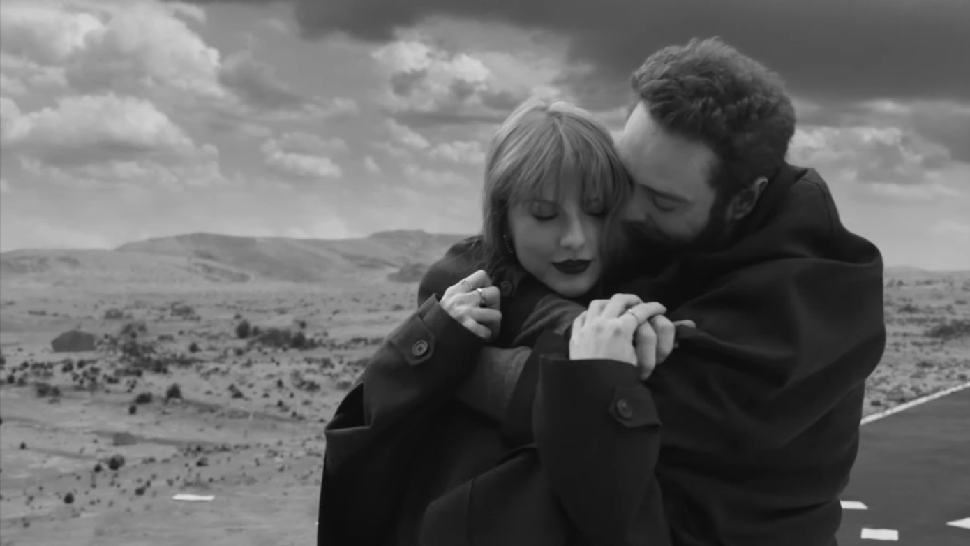 Post Malone vào vai tình cũ của thi sĩ điên. Post Malone vào vai tình cũ của thi sĩ điên.