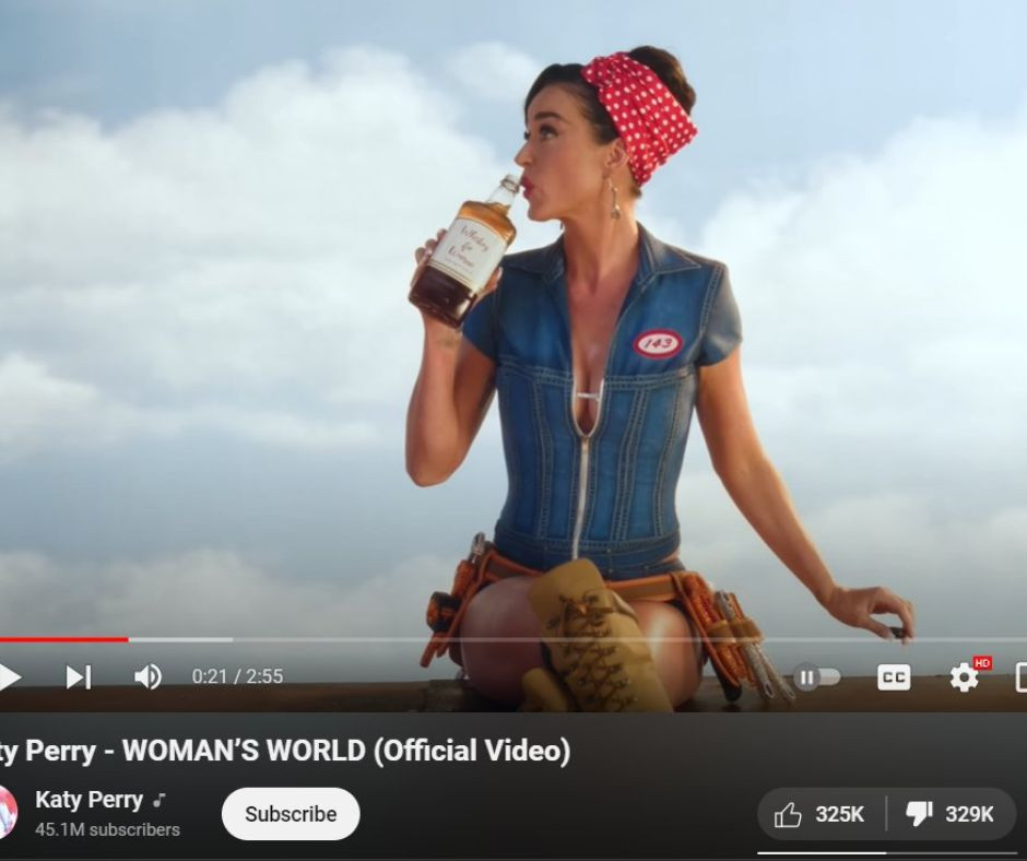 MV của ca khúc nhận nhận về lượt dislike lớn. MV của ca khúc nhận nhận về lượt dislike lớn.