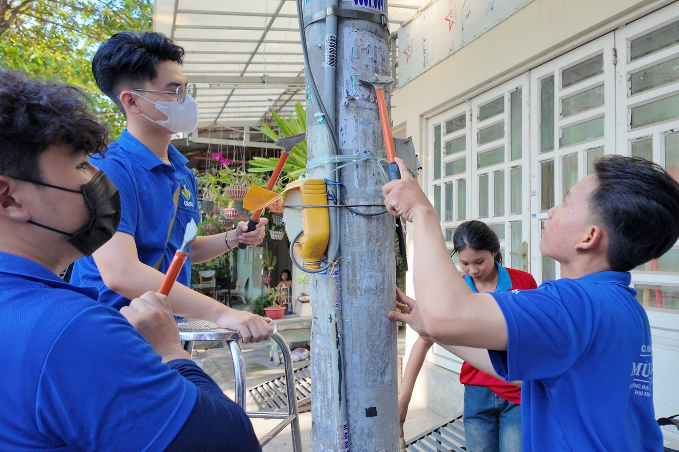 Chiến sĩ trong ngày Cao điểm Chiến sĩ tình nguyện xây dựng đô thị “Sáng - Xanh - Sạch - Đẹp - Văn minh - An toàn". Nguồn: Hành trình mùa xanh Chiến sĩ trong ngày Cao điểm Chiến sĩ tình nguyện xây dựng đô thị “Sáng - Xanh - Sạch - Đẹp - Văn minh - An toàn". Nguồn: Hành trình mùa xanh