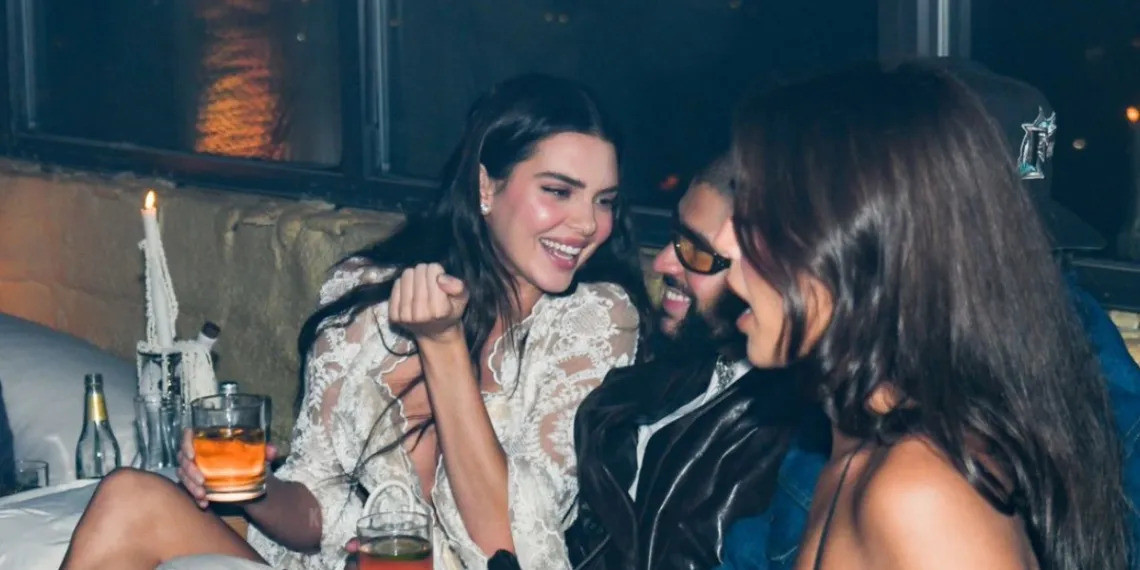 Tấm hình trò chuyện thân thiết của cặp đôi tại tiệc tối Met Gala 2024. Tấm hình trò chuyện thân thiết của cặp đôi tại tiệc tối Met Gala 2024.