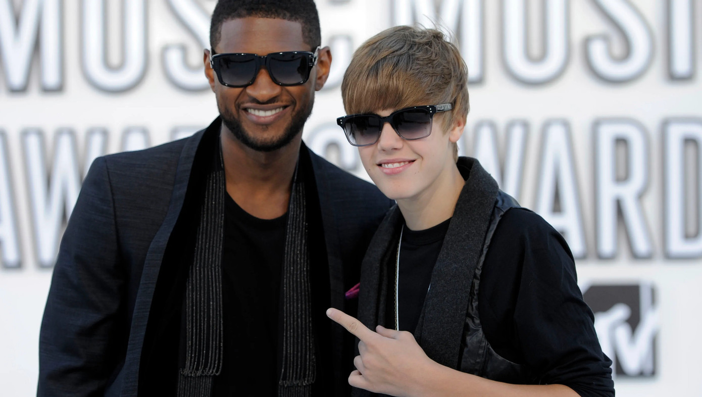 Justin Bieber và Usher đã giúp đỡ nhau rất nhiều trong âm nhạc.
