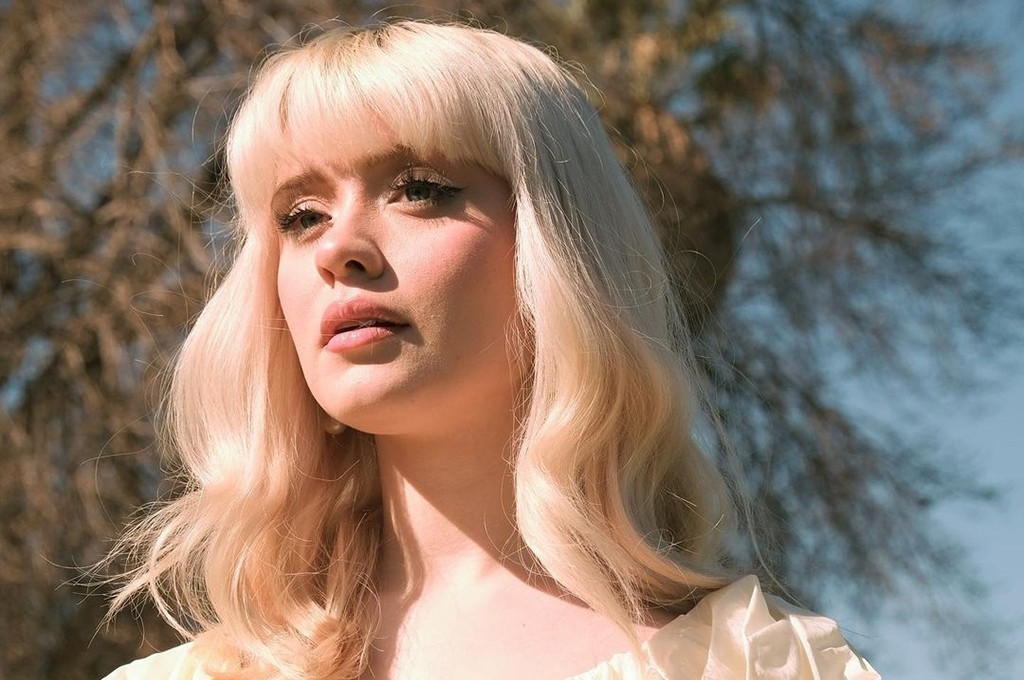 Đại dịch trong 2 năm khiến sự nghiệp của Maisie gặp nhiều khó khăn.