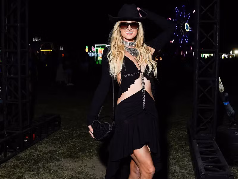 Coachella là lễ hội âm nhạc yêu thích của Paris Hilton.