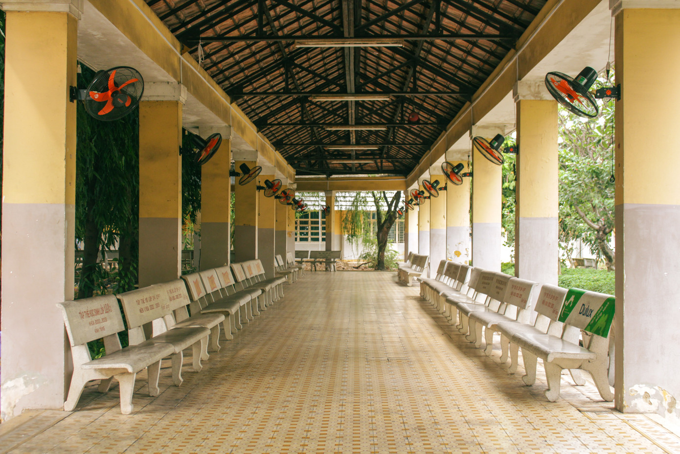 Trường sở hữu cơ sở vật chất toàn diện để teen vừa học vừa tập luyện thể thao. Trường sở hữu cơ sở vật chất toàn diện để teen vừa học vừa tập luyện thể thao.