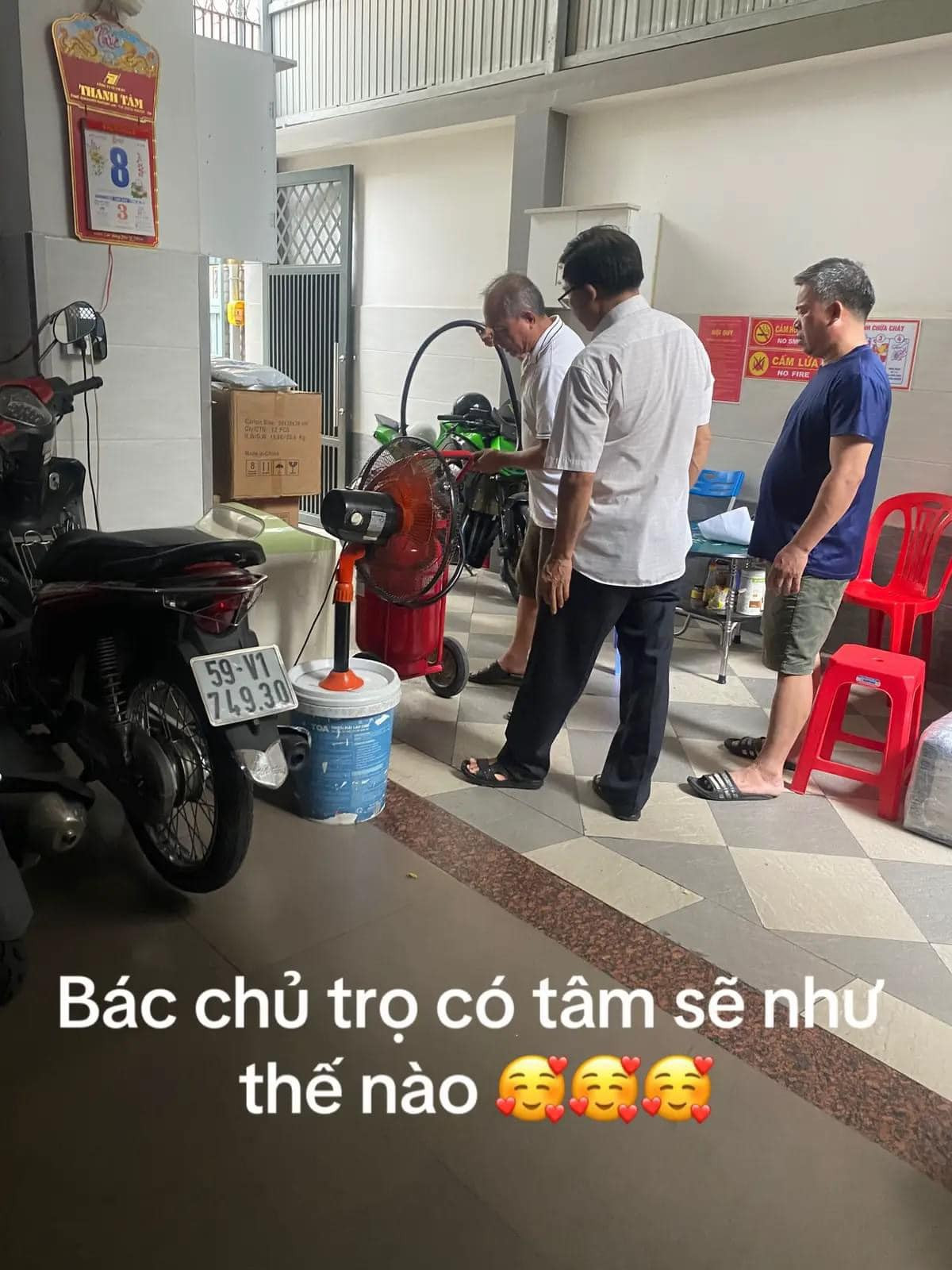Chân dung bác chủ trọ có tâm được cư dân mạng khen ngợi. Nguồn: Huê Lương Chân dung bác chủ trọ có tâm được cư dân mạng khen ngợi. Nguồn: Huê Lương