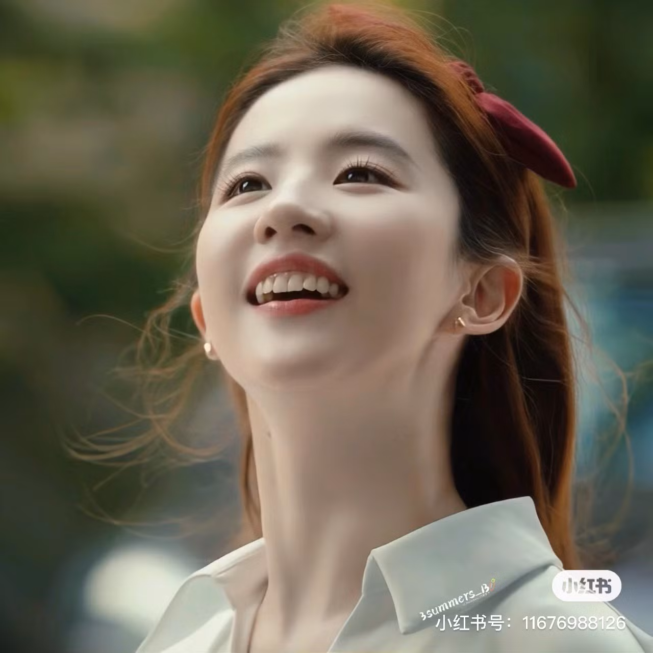 Bức ảnh được dân tình đồn đoán là hình nền may mắn. Nguồn: Xiaohongshu