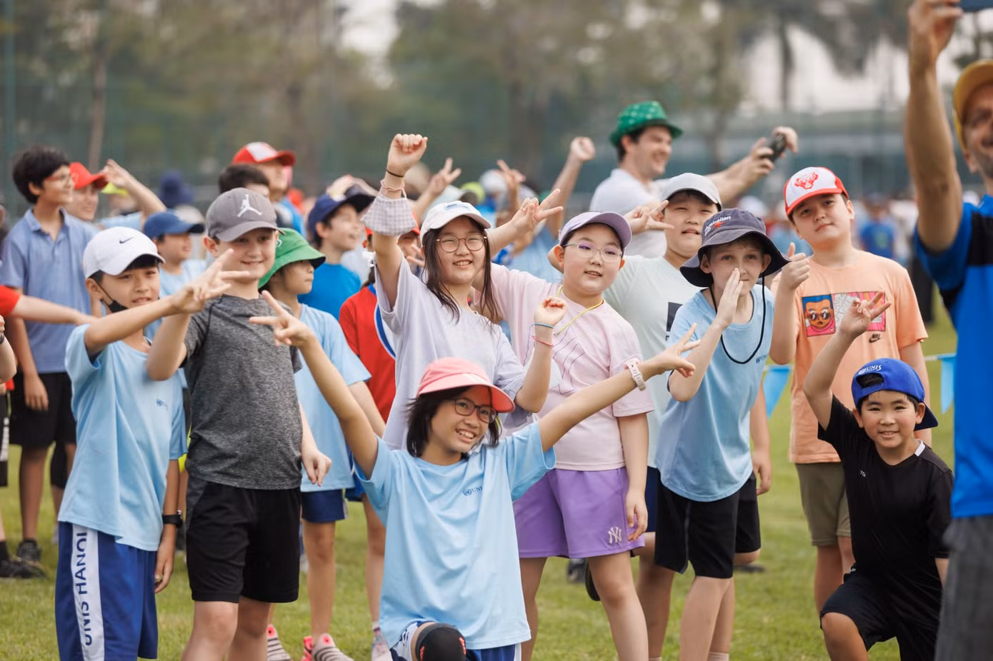 Nhà trường tổ chức nhiều hoạt động ngoại khóa thú vị cho các bạn học sinh. Ảnh: UNIS Hanoi