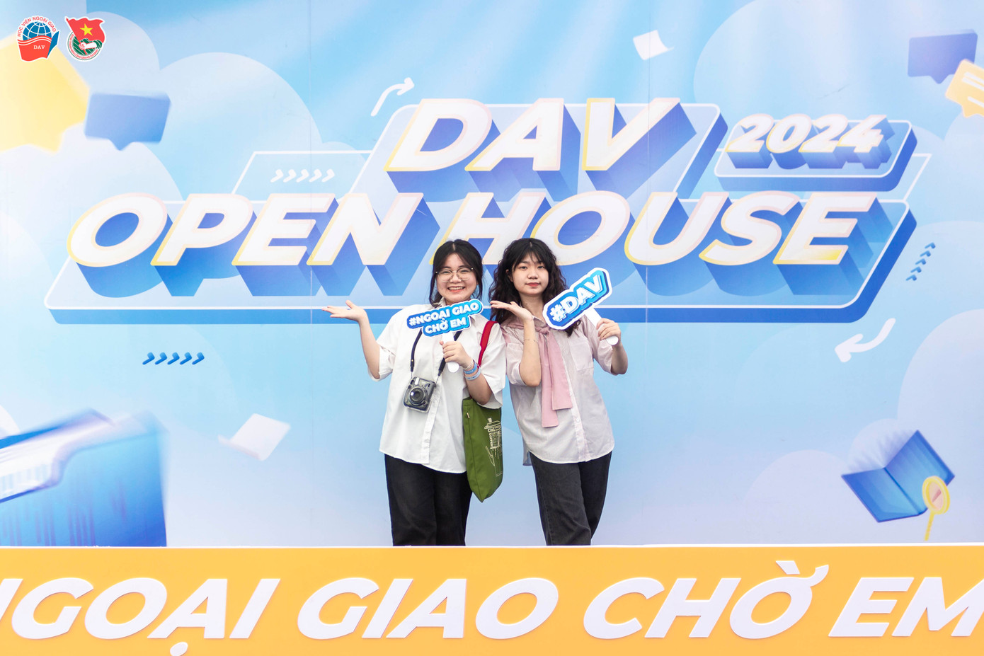 Teen 2K6 nhiệt tình tham gia các hoạt động trong ngày DAV Open House. Teen 2K6 nhiệt tình tham gia các hoạt động trong ngày DAV Open House.