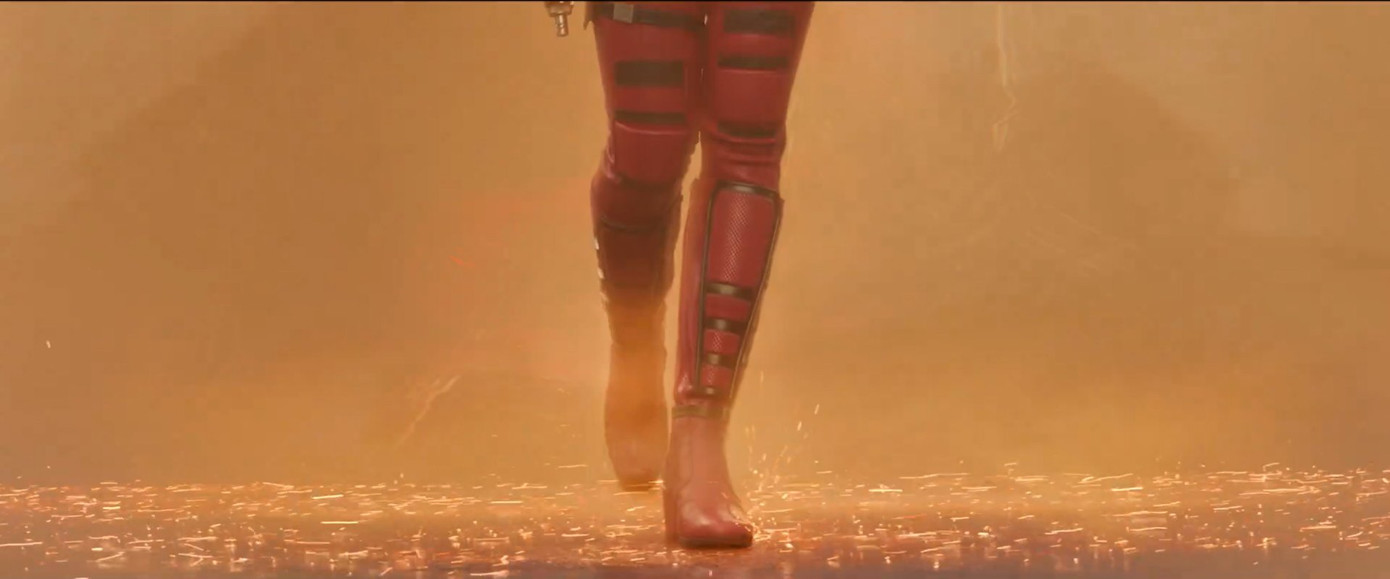 Đôi chân bí ẩn được cho là của Lady Deadpool được Marvel đăng tải. Đôi chân bí ẩn được cho là của Lady Deadpool được Marvel đăng tải.